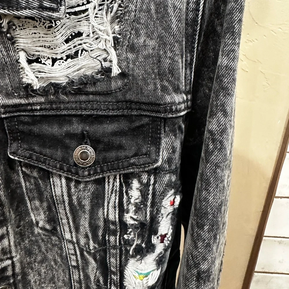 LOVE this jacket so many cool details - Picture 3 of 10